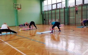 Dom Kultury na Os. Witosa. LOOK V: 2022 - Zajęcia fitness w szkole 13.04.2022 (2)